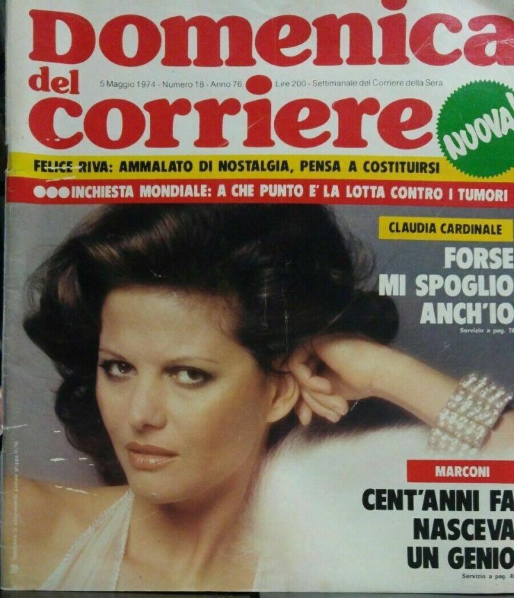 DOMENICA DEL CORRIERE magazine side cover Issue 18 5 May 1974