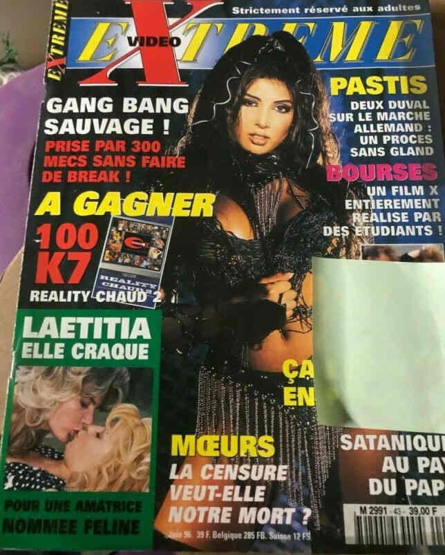 EXTREME VIDEO magazine side cover Issue 43  June 1996