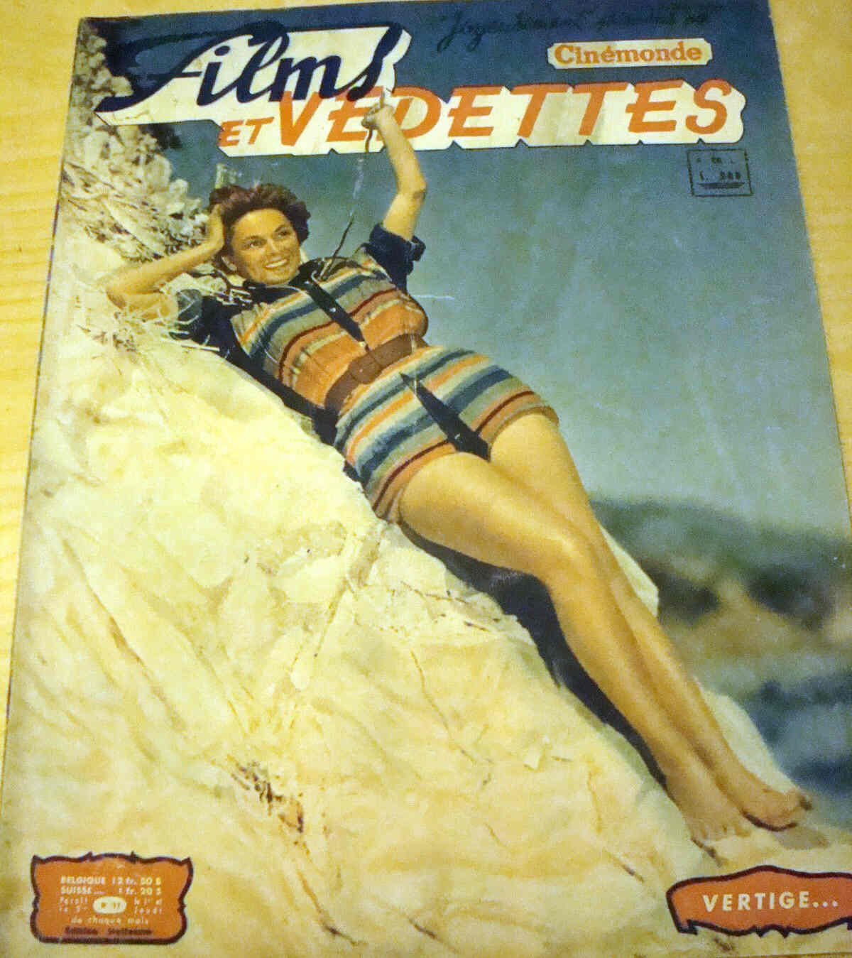 FILMS ET VEDETTES magazine side cover Issue 17  1950