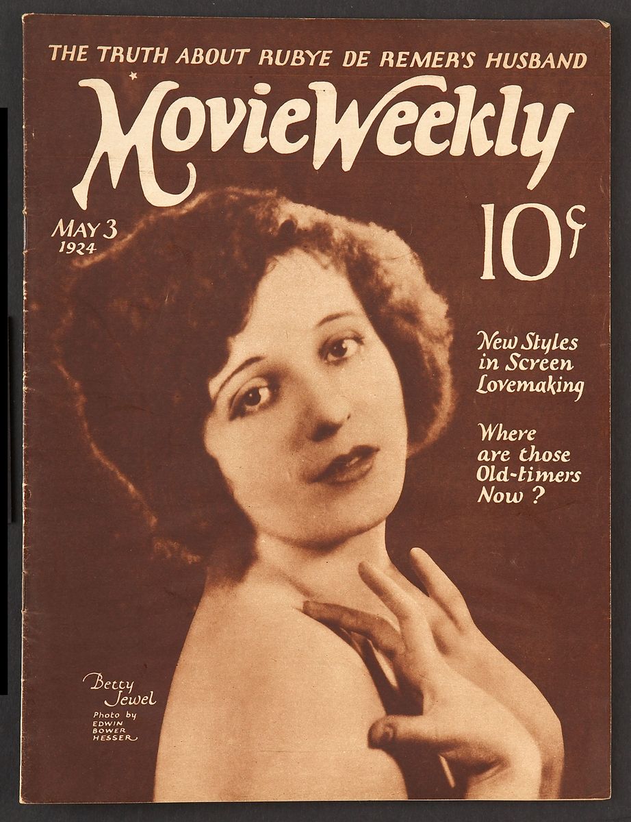 MOVIE WEEKLY magazine side cover 3 May 1924