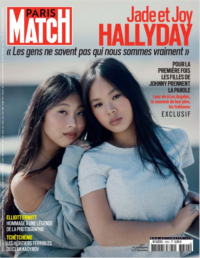 PARIS MATCH magazine side cover Issue 3892 7 December 2023