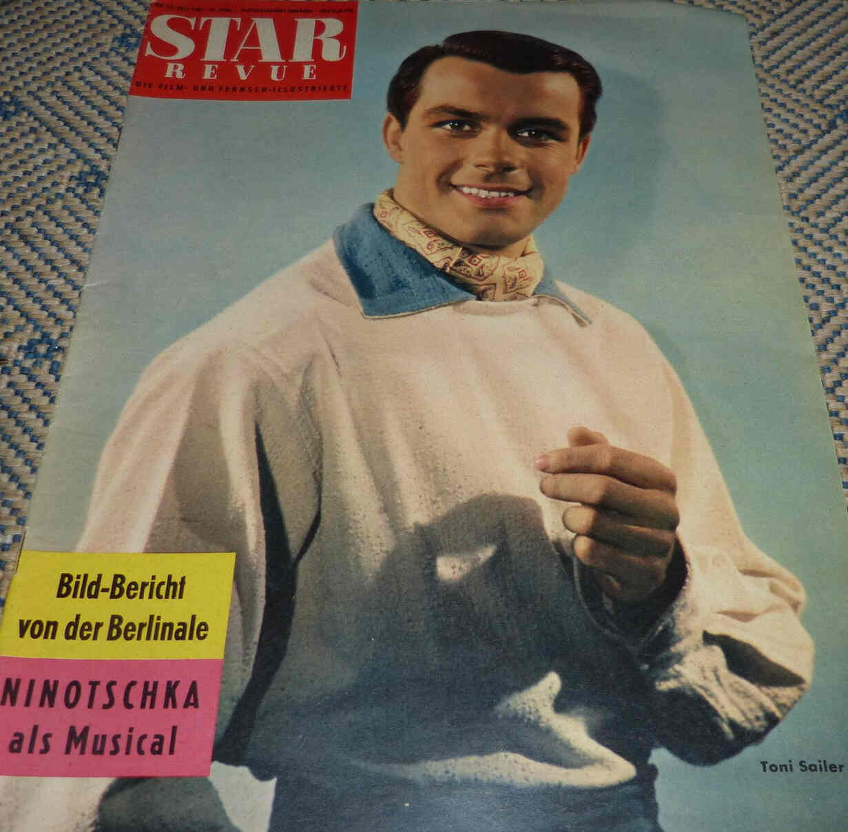 STAR REVUE magazine cover Issue 15  1957