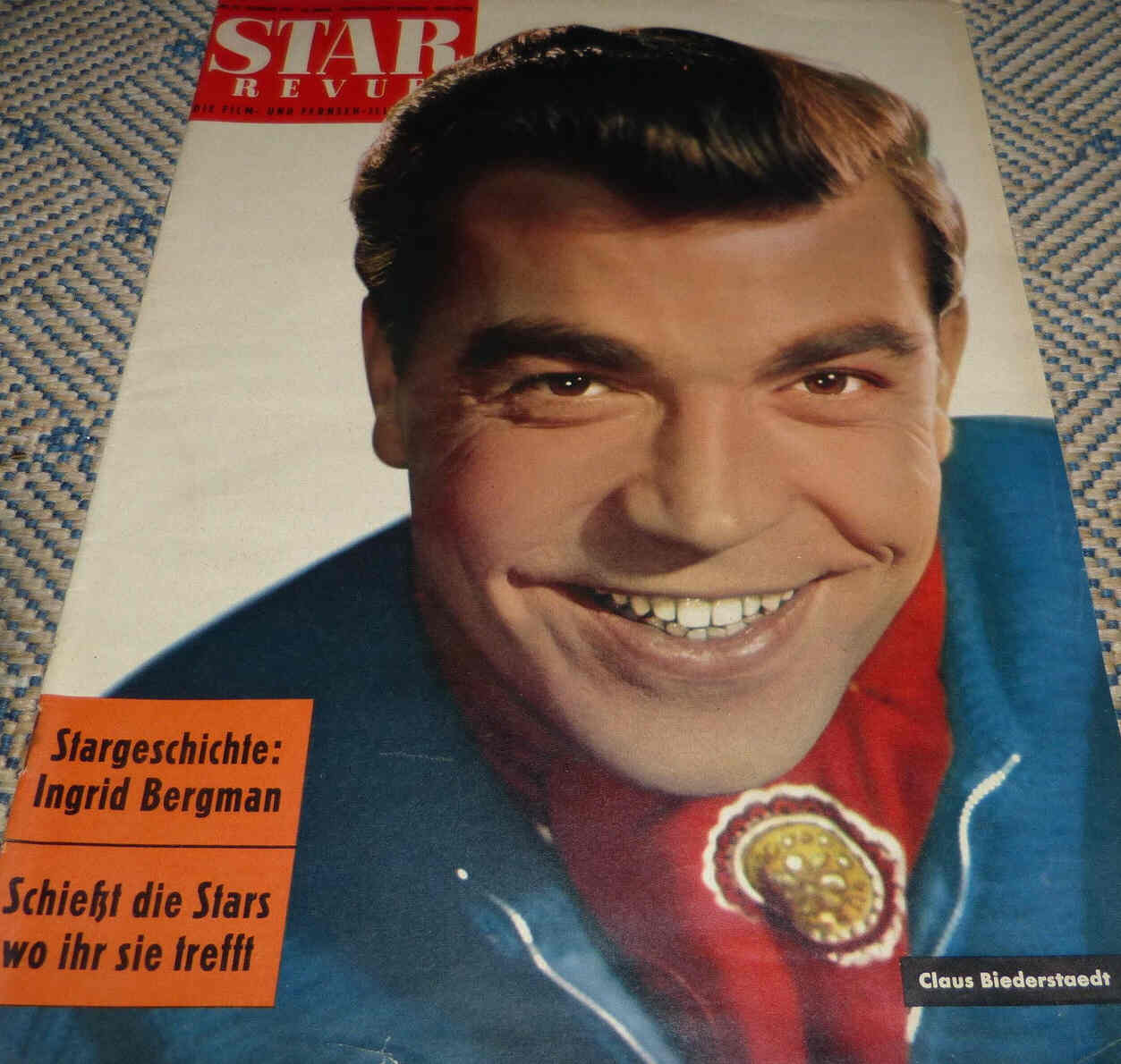 STAR REVUE magazine cover Issue 25  1957