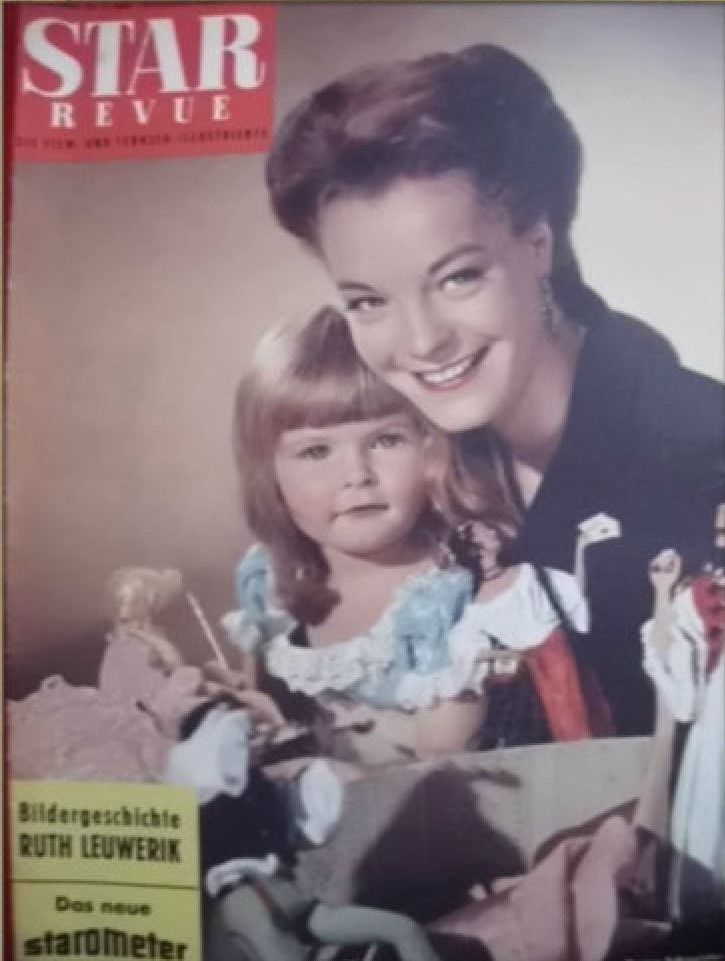 STAR REVUE magazine cover Issue 26  1957