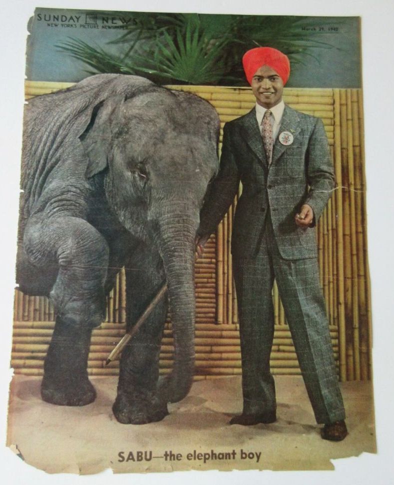 SUNDAY NEWS magazine side cover 29 March 1942