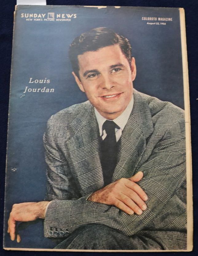 SUNDAY NEWS magazine side cover 22 August 1954