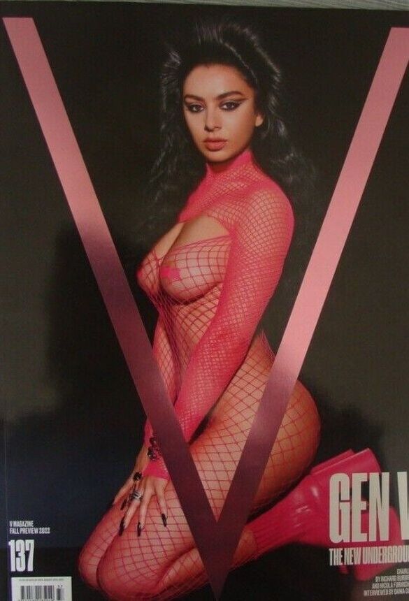 V MAGAZINE magazine cover Issue 137 Fall 2022